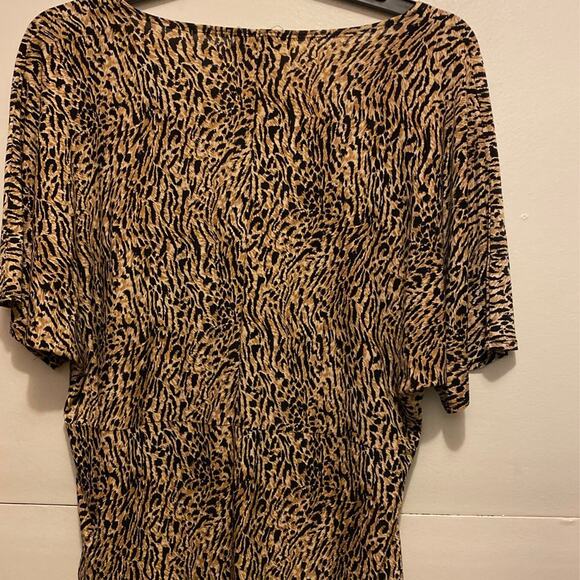 Top - Picture 2 of 3